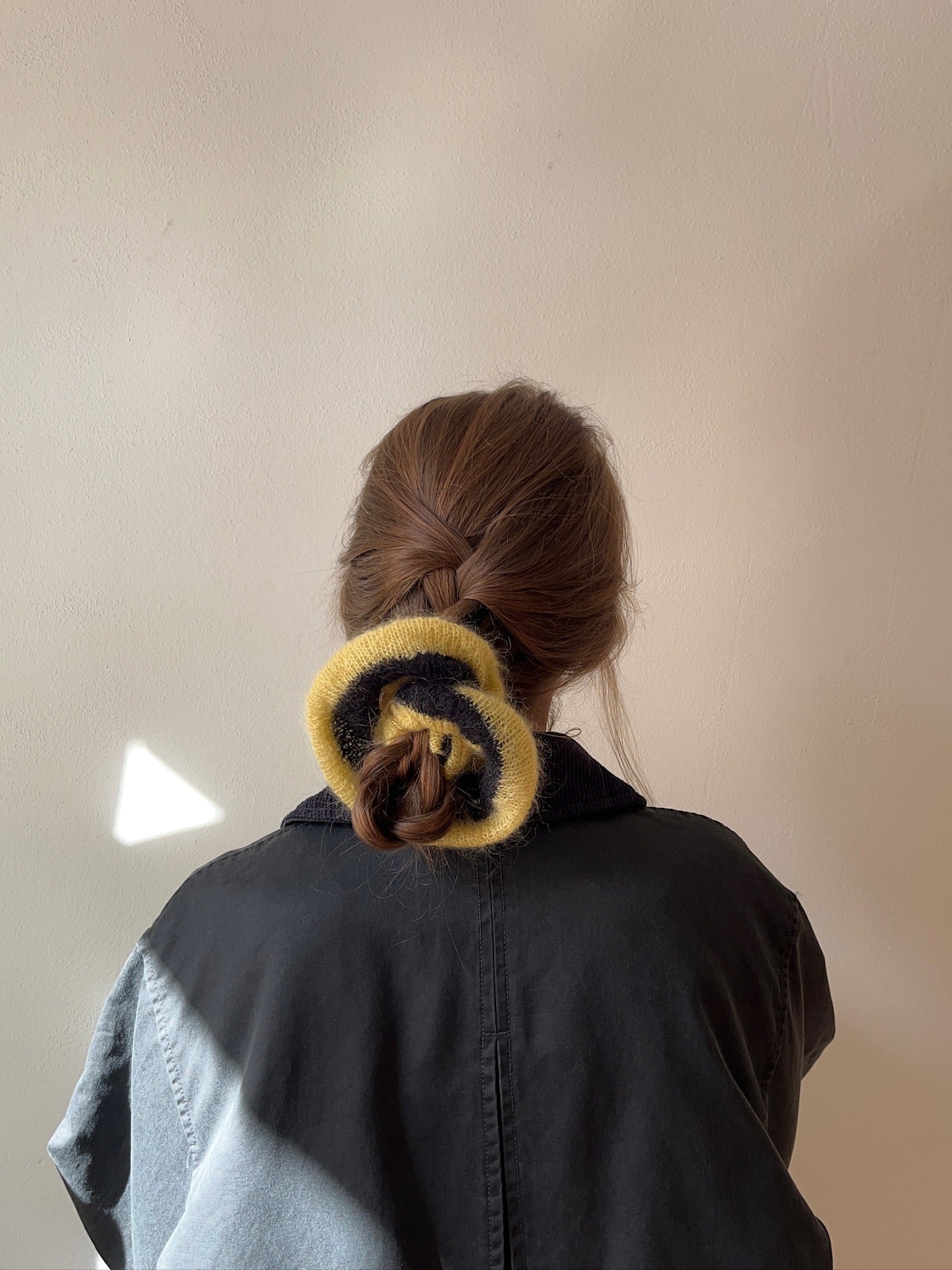 mohair hair tie in yellow and black
