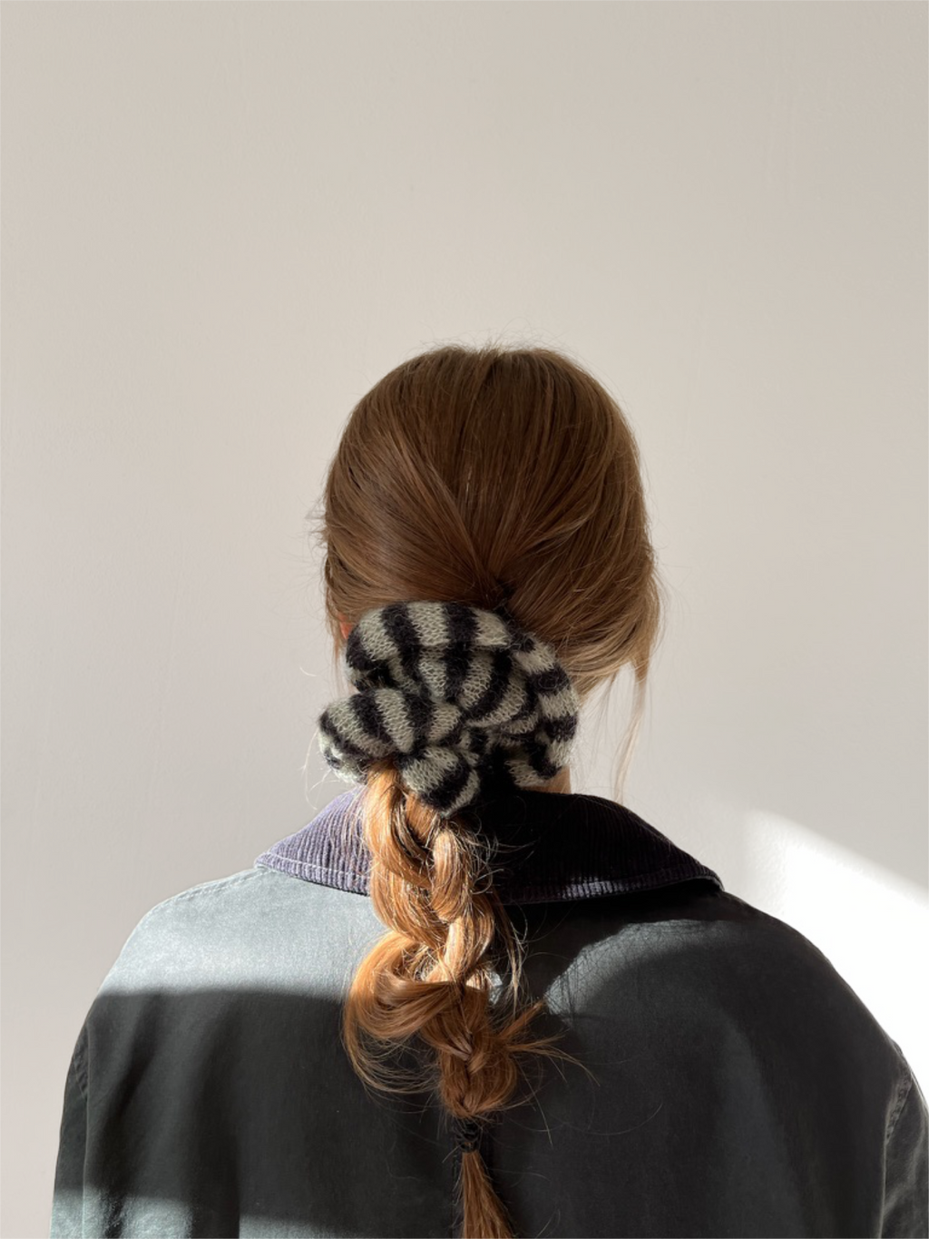 mohair hair tie in black and fennel